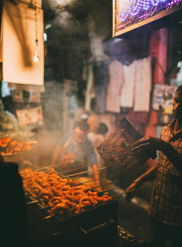 Best Places for Iftar in Delhi: A Foodie’s Guide to Ramadan Fasting!